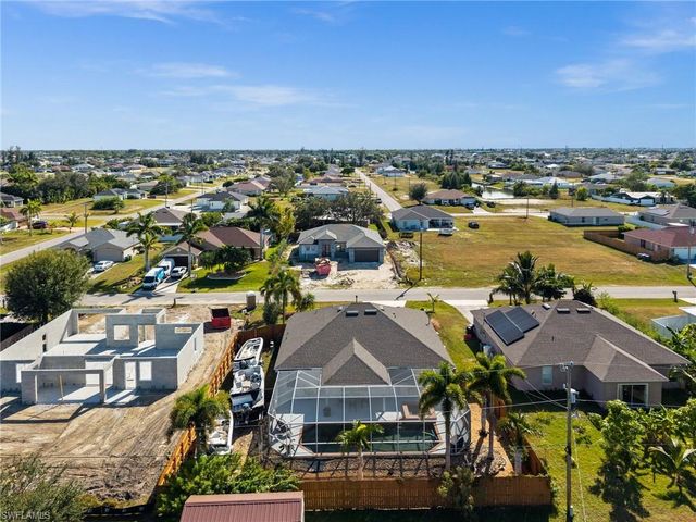 121 NE 11th TER, Cape Coral, FL 33909