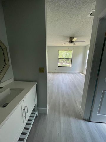 3350 Jaywood Terrace J221, Boca Raton, FL 33431