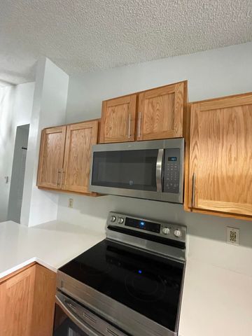 3350 Jaywood Terrace J221, Boca Raton, FL 33431