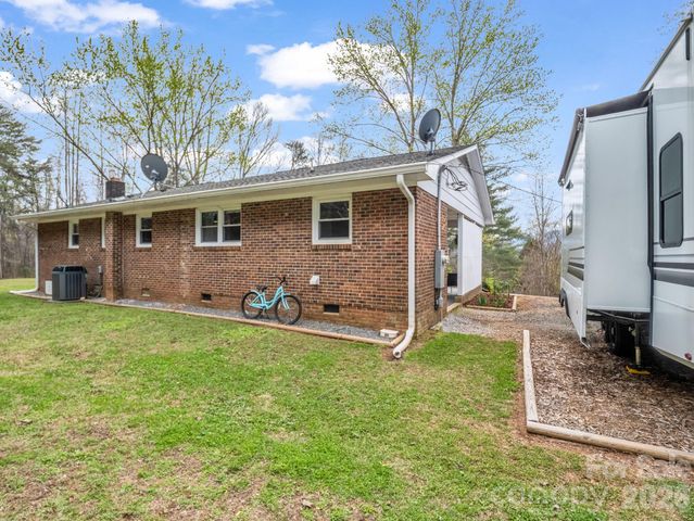 248 Bible School Road, Lake Lure, NC 28746