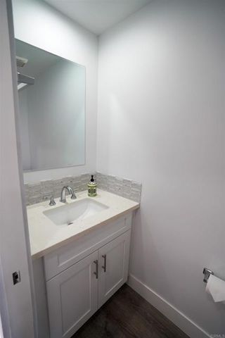 922 Sealane Drive B, Encinitas, CA 92024