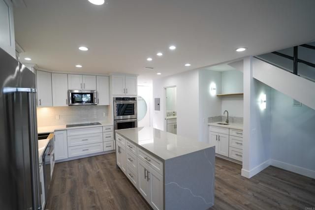 922 Sealane Drive B, Encinitas, CA 92024