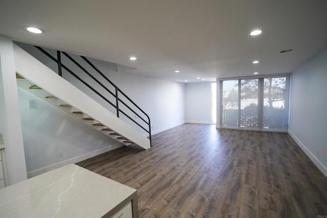 922 Sealane Drive B, Encinitas, CA 92024