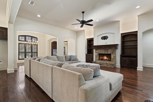 1209 Cambridge Bend, Tyler, TX 75703