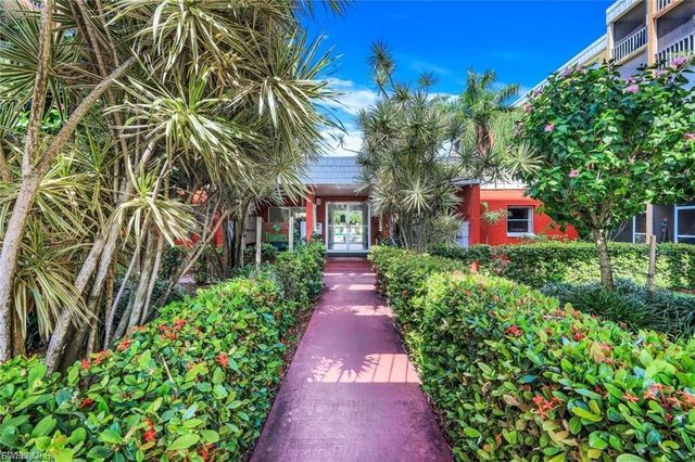 2366 E Mall DR 418, Fort Myers, FL 33901