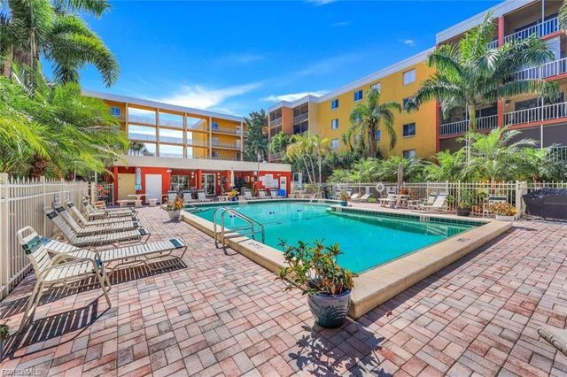 2366 E Mall DR 418, Fort Myers, FL 33901