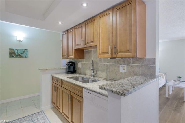 2366 E Mall DR 418, Fort Myers, FL 33901