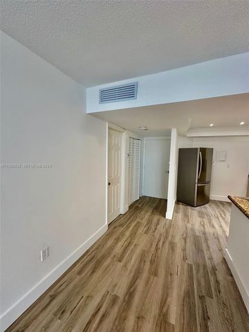 1301 NE Miami Gardens Drive 521 W, Miami, FL 33179