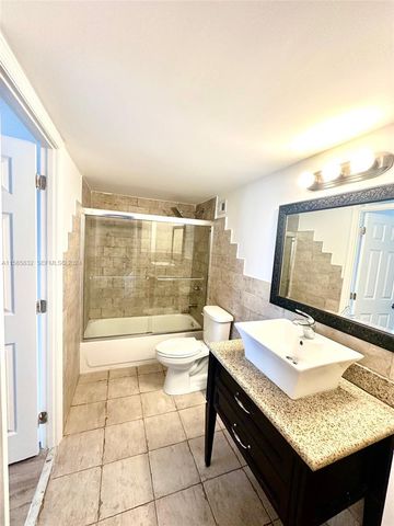 1301 NE Miami Gardens Drive 521 W, Miami, FL 33179