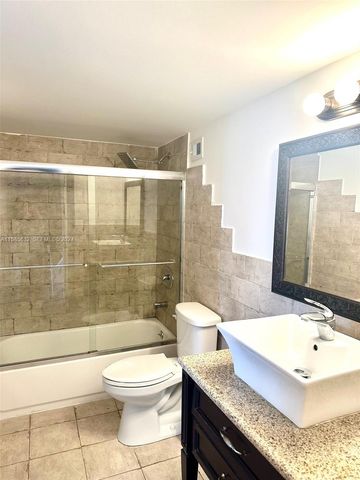 1301 NE Miami Gardens Drive 521 W, Miami, FL 33179
