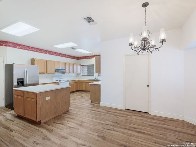 9231 LINBROOKE, San Antonio, TX 78250