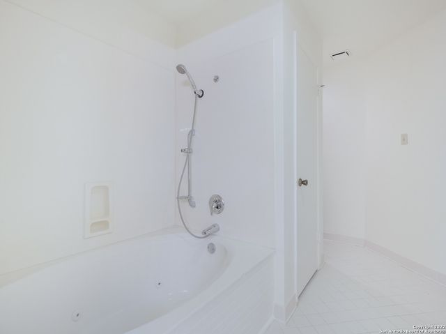 9231 LINBROOKE, San Antonio, TX 78250