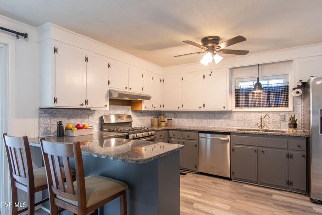 1605 Overhill Road, Bristol, VA 24201