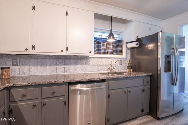 1605 Overhill Road, Bristol, VA 24201