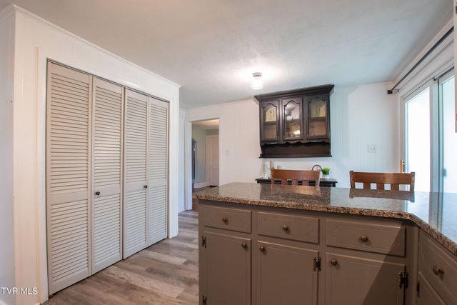 1605 Overhill Road, Bristol, VA 24201