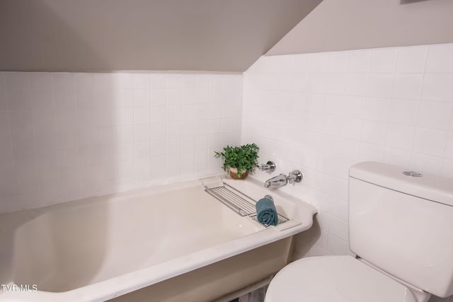 1605 Overhill Road, Bristol, VA 24201