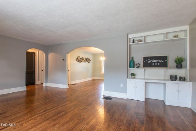 1605 Overhill Road, Bristol, VA 24201