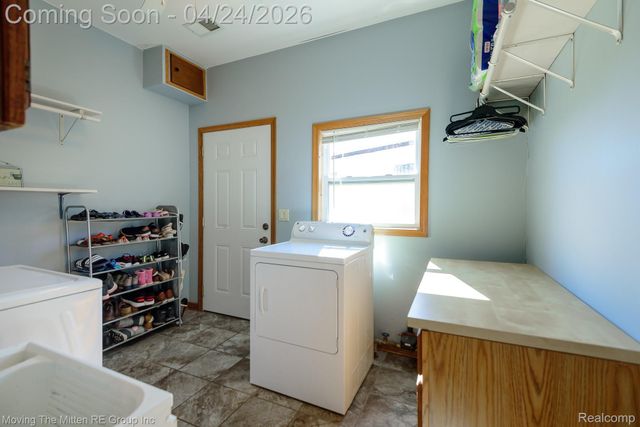 40 Potter Drive, Belleville, MI 48111