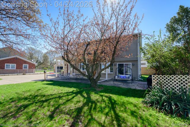 40 Potter Drive, Belleville, MI 48111