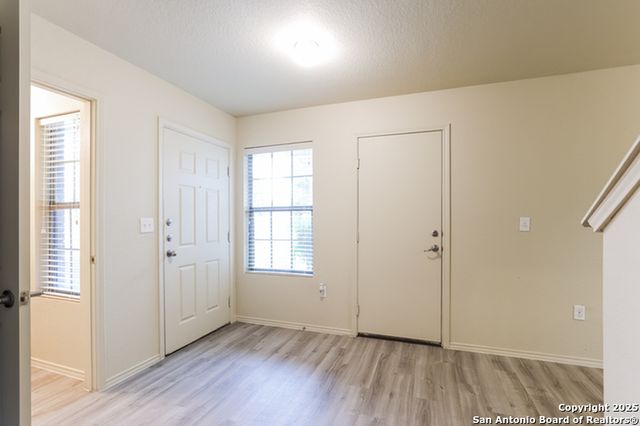 7031 Heathers Pond, San Antonio, TX 78227