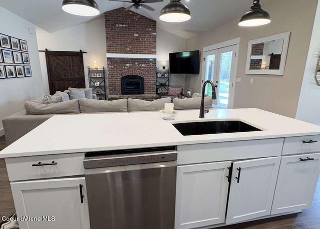871 W Kenai LN, Athol, ID 83801