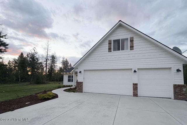 871 W Kenai LN, Athol, ID 83801