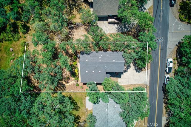 19220 Deer Hill Road, Hidden Valley Lake, CA 95467