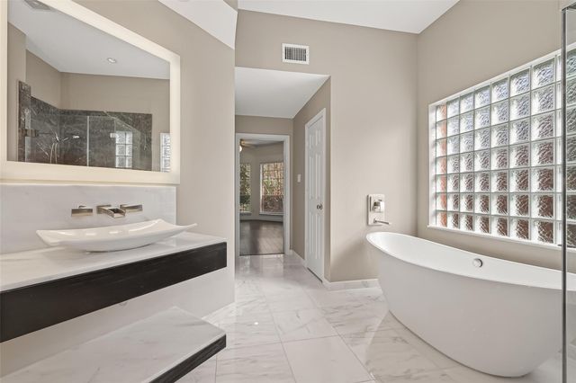 4318 Oak Trail Court, Sugar Land, TX 77479