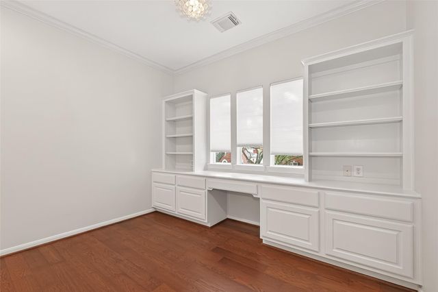 4318 Oak Trail Court, Sugar Land, TX 77479