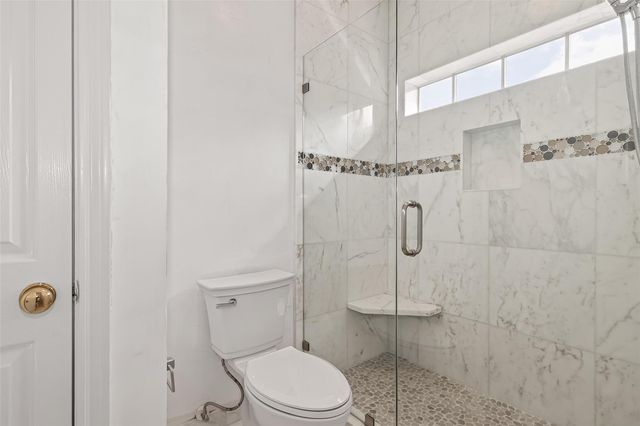 4318 Oak Trail Court, Sugar Land, TX 77479