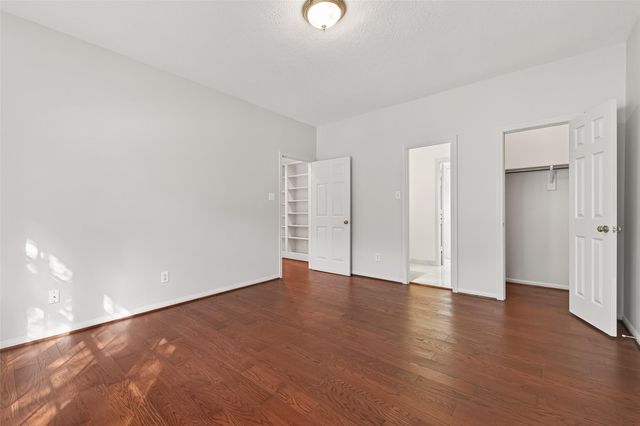 4318 Oak Trail Court, Sugar Land, TX 77479