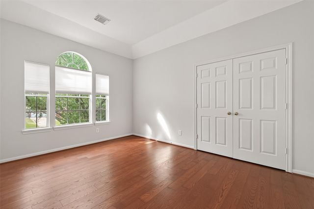 4318 Oak Trail Court, Sugar Land, TX 77479