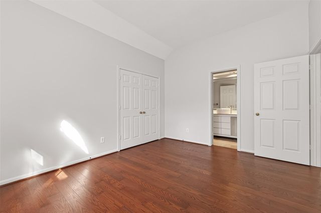 4318 Oak Trail Court, Sugar Land, TX 77479