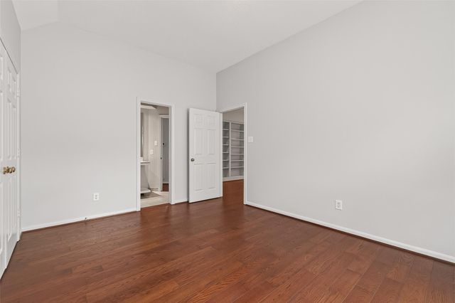 4318 Oak Trail Court, Sugar Land, TX 77479