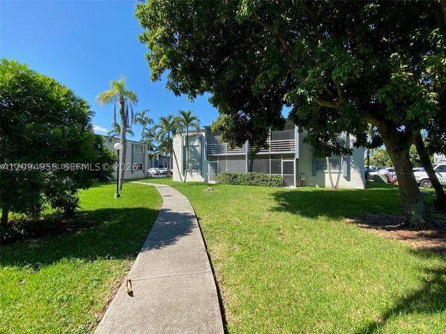 8758 SW 12th St 208, Miami, FL 33174