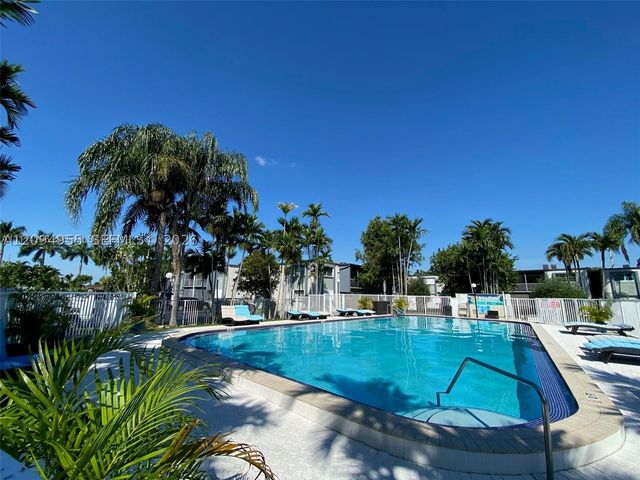 8758 SW 12th St 208, Miami, FL 33174