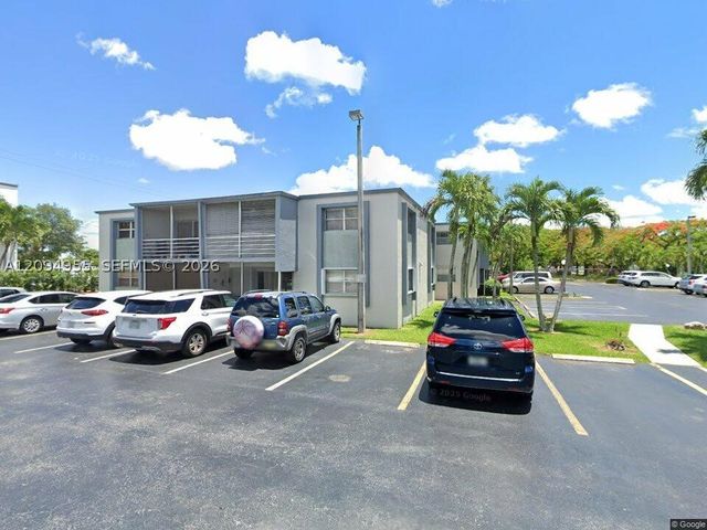8758 SW 12th St 208, Miami, FL 33174