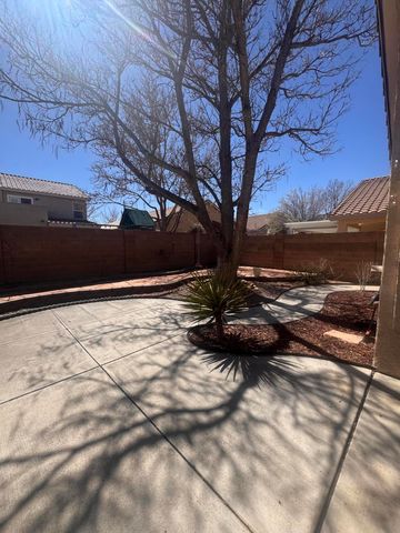 6012 Sipapu Avenue NW, Albuquerque, NM 87120