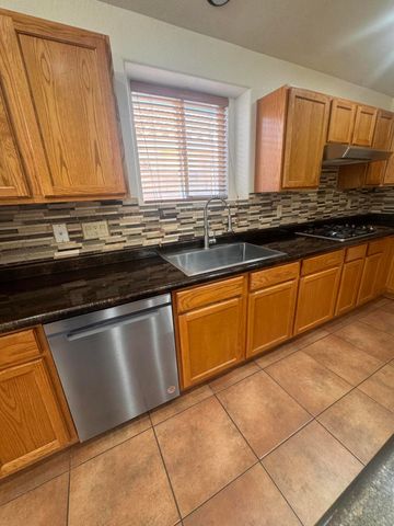 6012 Sipapu Avenue NW, Albuquerque, NM 87120