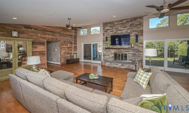 308 Desota Dr, Henrico, VA 23229