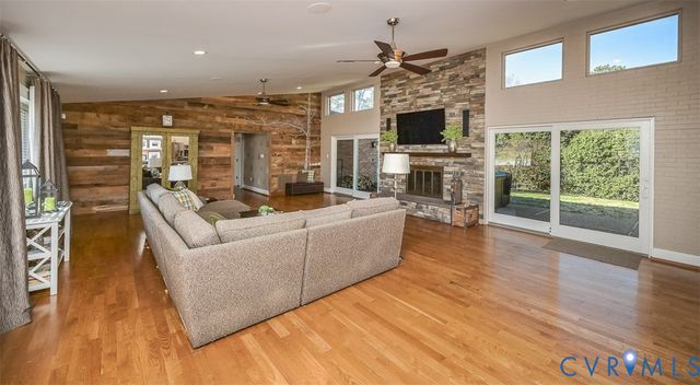 308 Desota Dr, Henrico, VA 23229