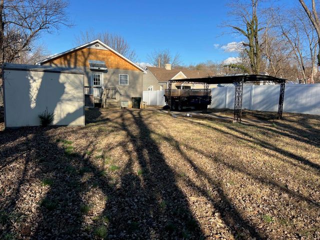 2014 FIRST ST, Staunton, VA 24401