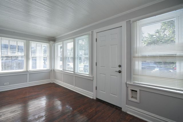 4924 W Walton Street, Chicago, IL 60651