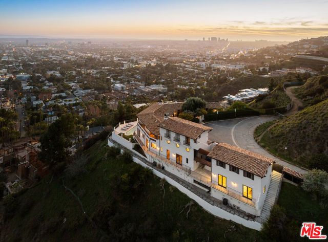 1924 Wattles Drive, Los Angeles, CA 90046