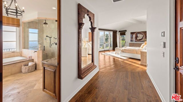 1924 Wattles Drive, Los Angeles, CA 90046