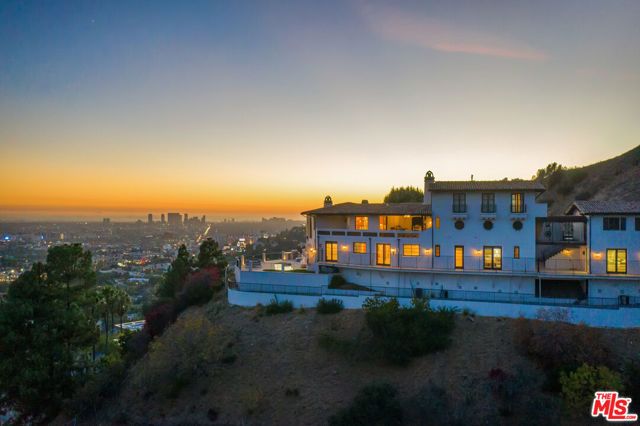 1924 Wattles Drive, Los Angeles, CA 90046