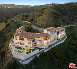 1924 Wattles Drive, Los Angeles, CA 90046