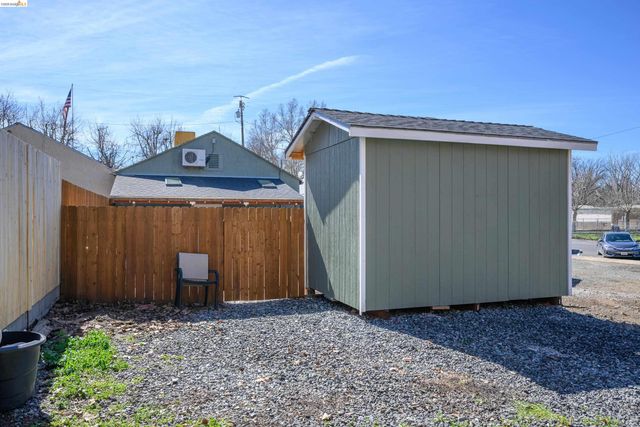 18370 Bay Ave, Tuolumne, CA 95379