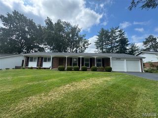 12936 Bellerive Estates Drive, Creve Coeur, MO 63141