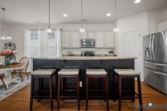 407 Diamond Creek Dr, Midlothian, VA 23113
